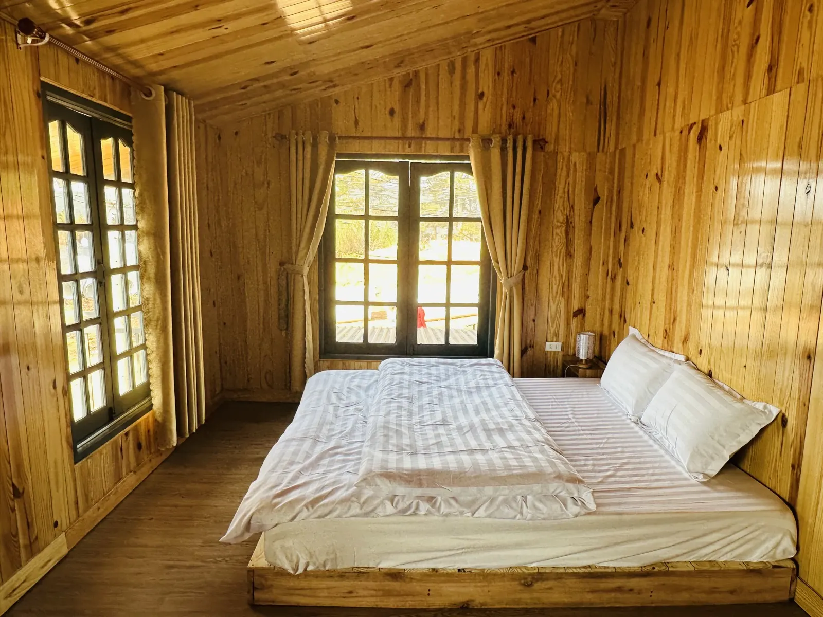 Phòng ngủ áp mái